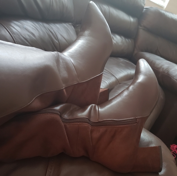 Tahari women’s Bellary knee high brown boots - Picture 8 of 8